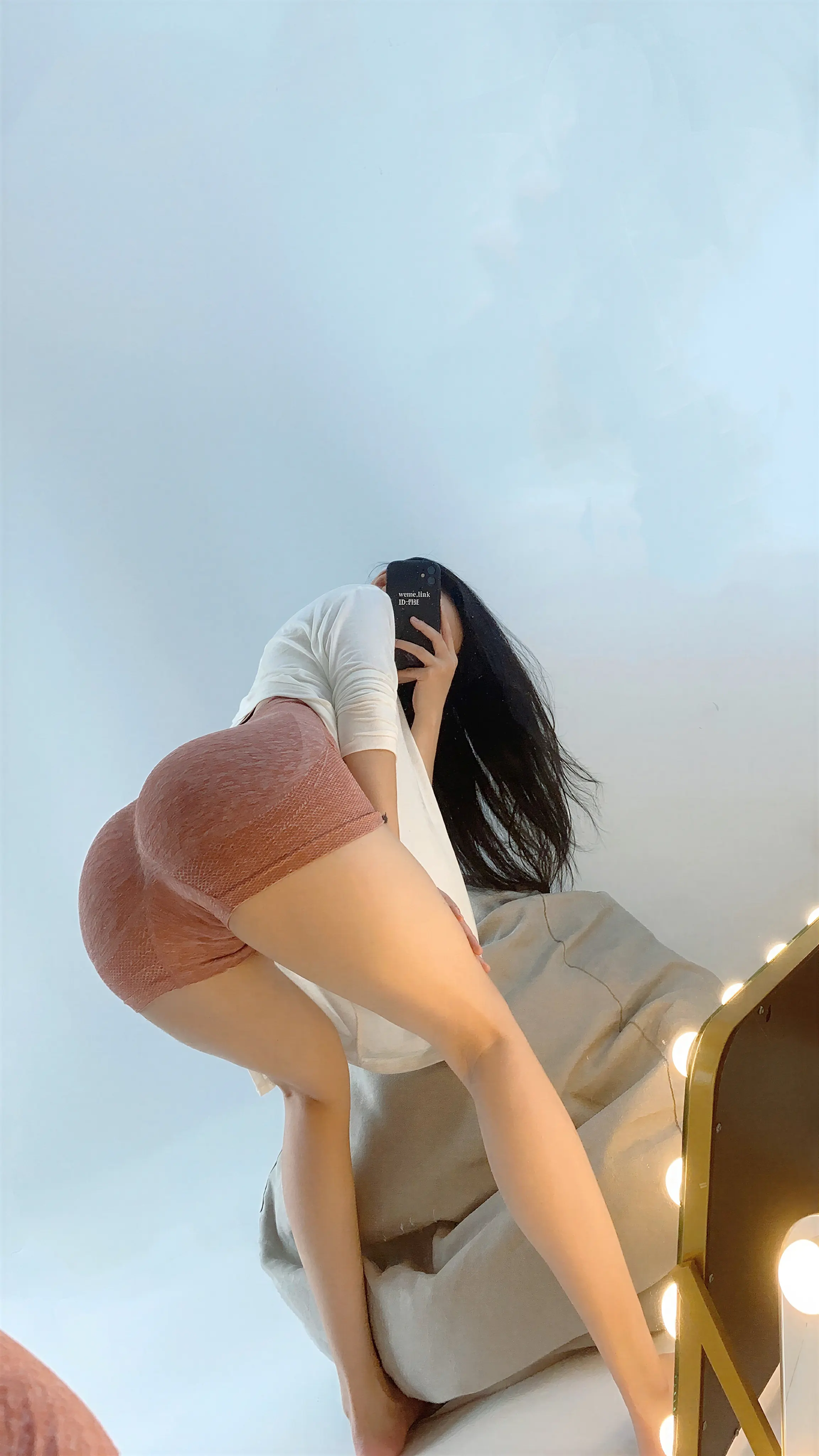 俏妞qiaoniuTT – 粉色瑜伽短裤 13P